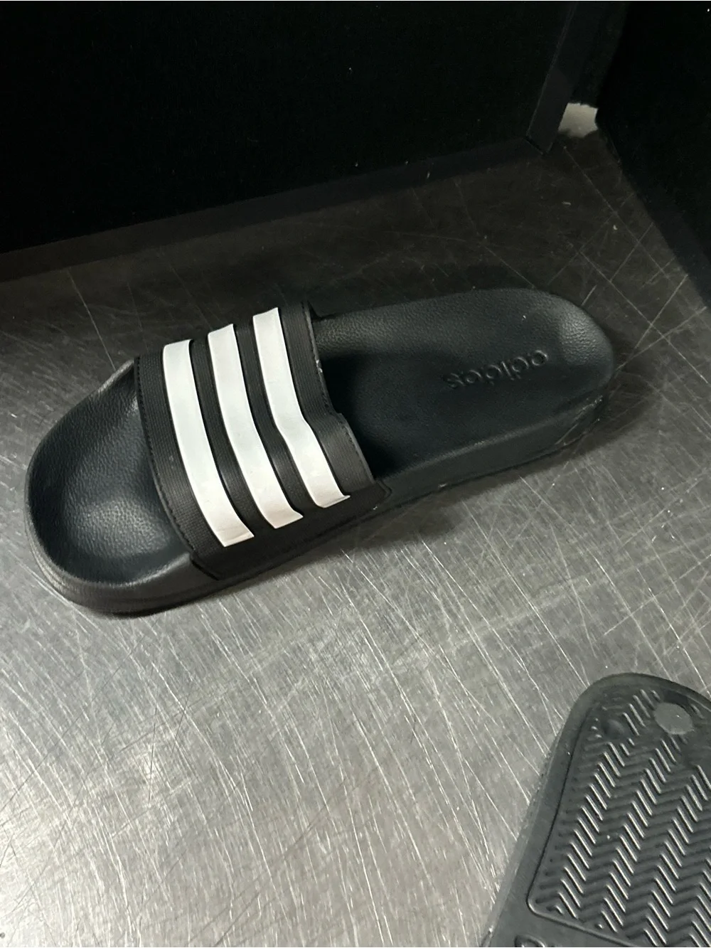 Adidas Slides Size 9 Men